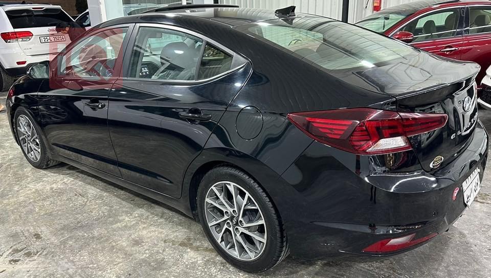 هیوندای ئەلەنترا